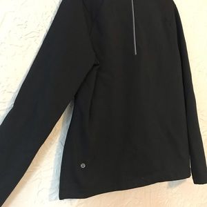 Lululemon Men’s crewneck sweatshirt